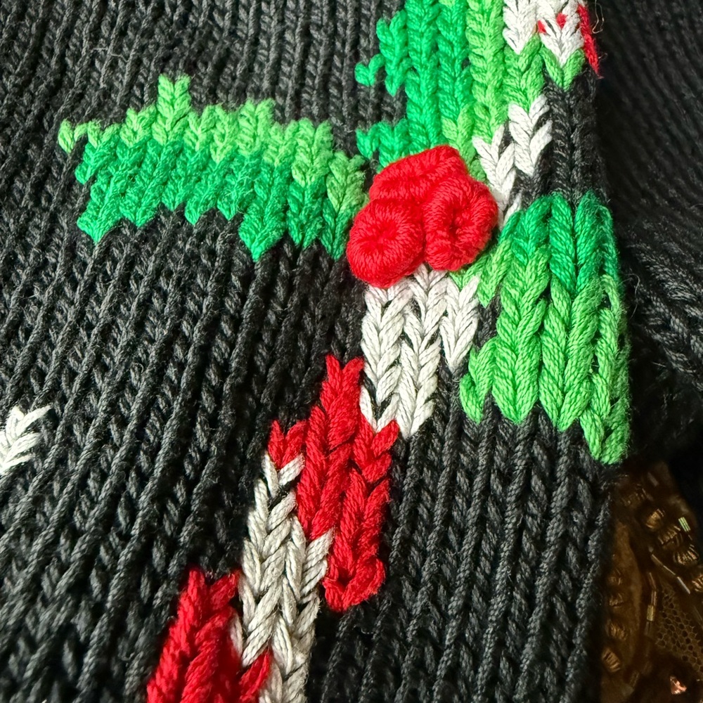 Berek vintage Festive Black Christmas Sweater with Santa Design - Picture 11 of 16